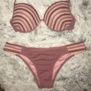Bikini set 👙
